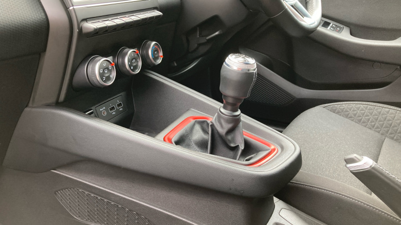 Renault Clio 1.0 TCe 100 Iconic 5dr [Bose] Petrol Hatchback